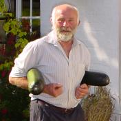 Chris Maydew in auction mood!